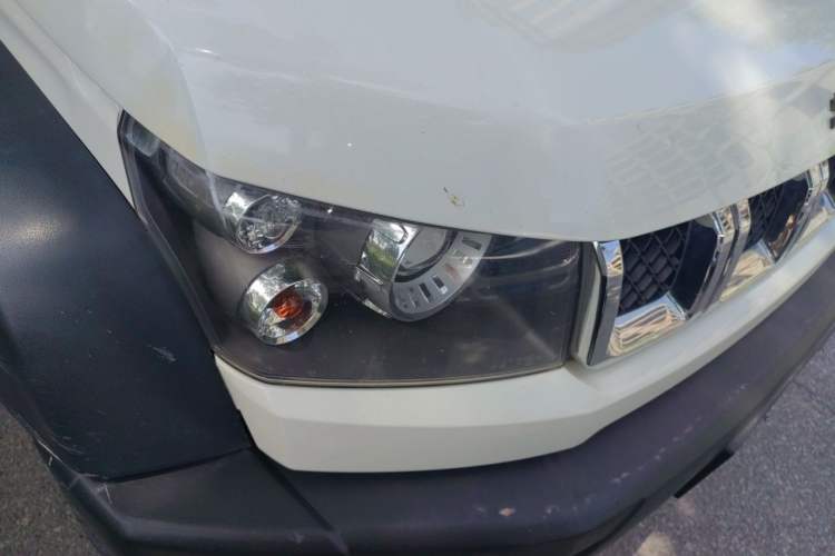 Used BAIC Off-Road BJ40 2016 40L 2.3T Automatic All-Wheel Drive Premium Edition Right Front Headlight