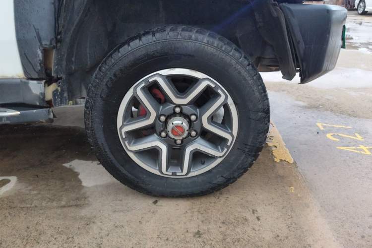 Used BAIC Off-Road BJ40 2016 40L 2.3T Automatic All-Wheel Drive Premium Edition Right Front Wheel Hub