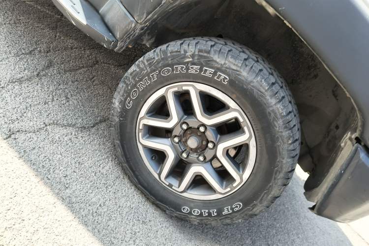 Used BAIC Off-Road BJ40 2016 40L 2.3T Automatic All-Wheel Drive Premium Edition Right Front Wheel Hub