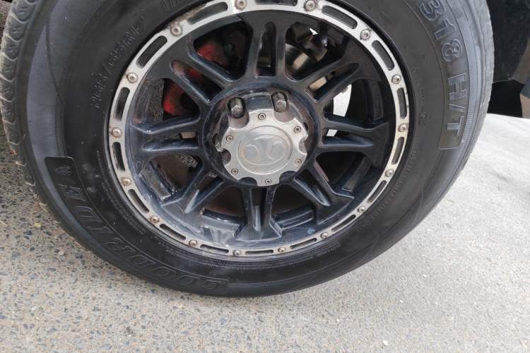Used BAIC Off-Road BJ40 2016 40L 2.3T Automatic All-Wheel Drive Premium Edition Right Front Wheel Hub
