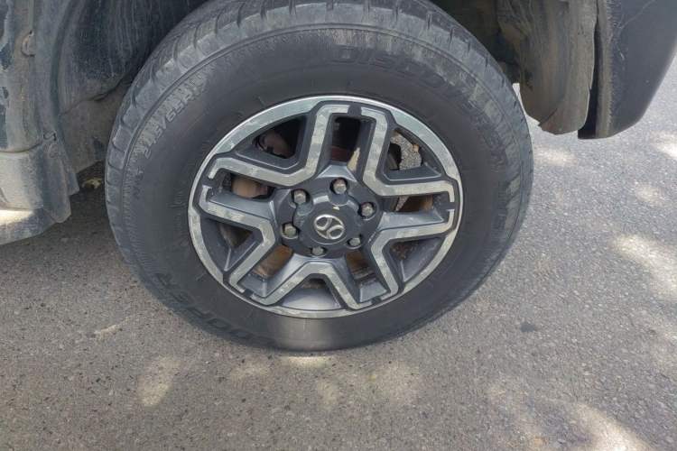 Used BAIC Off-Road BJ40 2016 40L 2.3T Automatic All-Wheel Drive Premium Edition Right Front Wheel Hub
