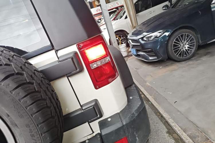 Used BAIC Off-Road BJ40 2016 40L 2.3T Automatic All-Wheel Drive Premium Edition Right Rear Taillight