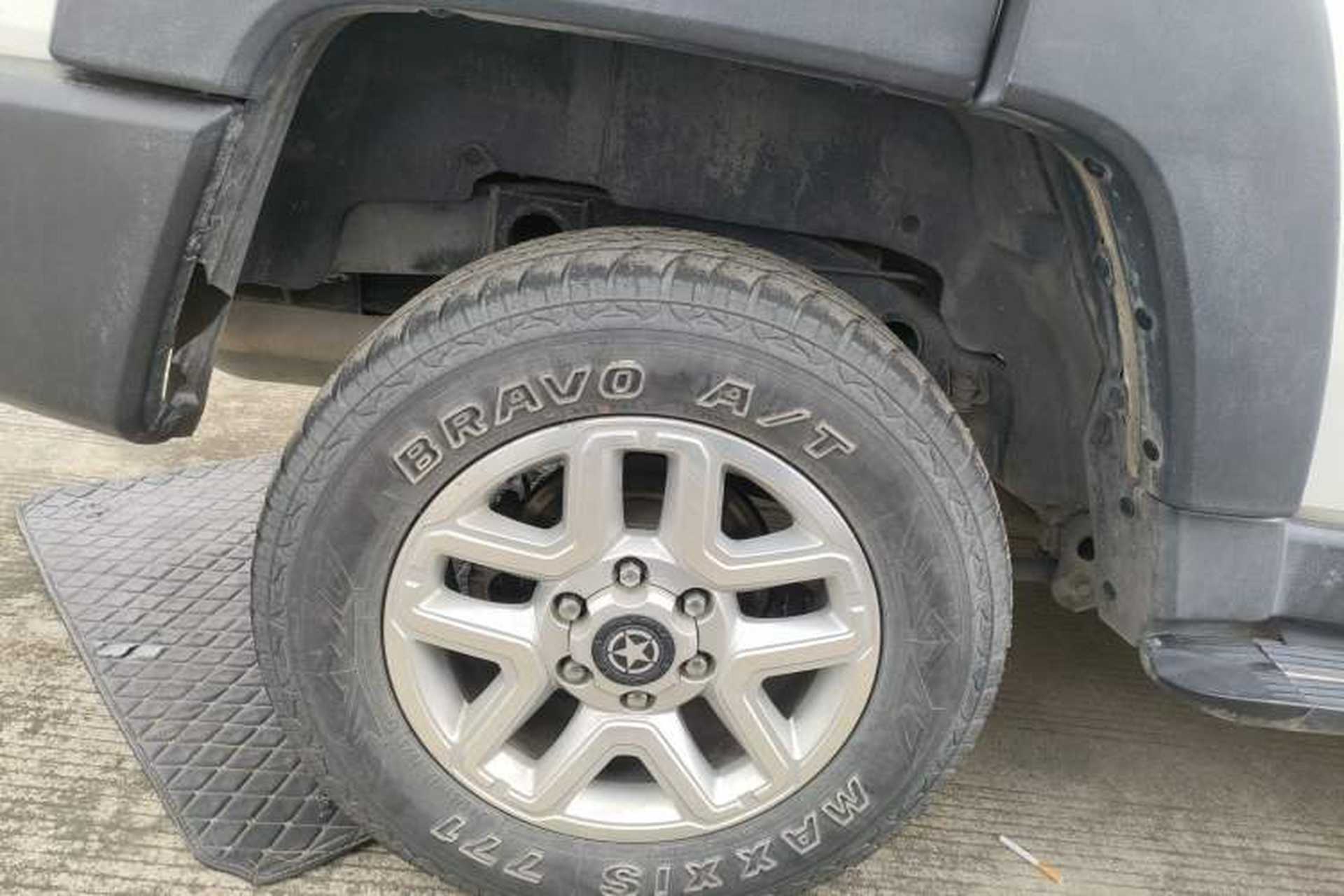 Used BAIC Off-Road BJ40 2016 40L 2.0T Manual All-Wheel Drive Prestige Edition Right Rear Wheel Hub