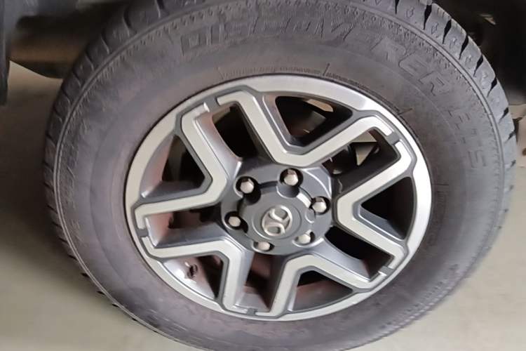 Used BAIC Off-Road BJ40 2016 40L 2.3T Automatic All-Wheel Drive Premium Edition Right Rear Wheel Hub