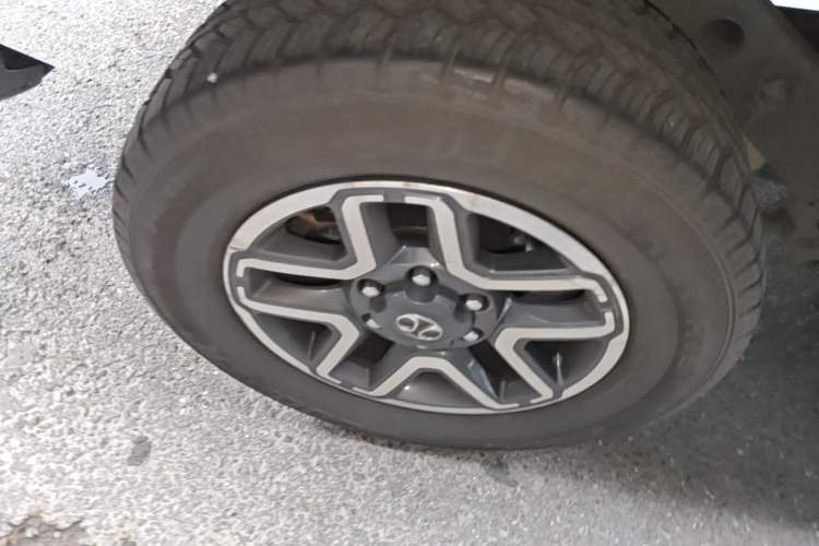 Used BAIC Off-Road BJ40 2016 40L 2.3T Automatic All-Wheel Drive Premium Edition Right Rear Wheel Hub