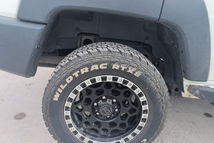 Used BAIC Off-Road BJ40 2016 40L 2.3T Automatic All-Wheel Drive Premium Edition Right Rear Wheel Hub