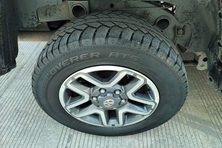 Used BAIC Off-Road BJ40 2016 40L 2.3T Automatic All-Wheel Drive Premium Edition Right Rear Wheel Hub