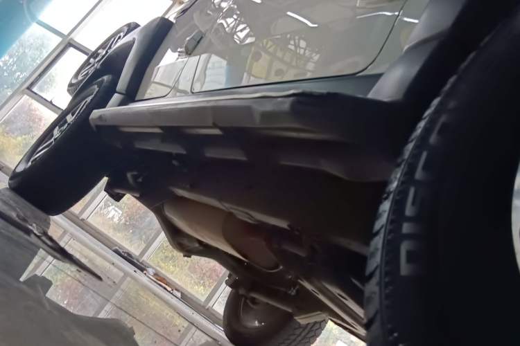 Used BAIC Off-Road BJ40 2016 40L 2.3T Automatic All-Wheel Drive Premium Edition Right Side Sill