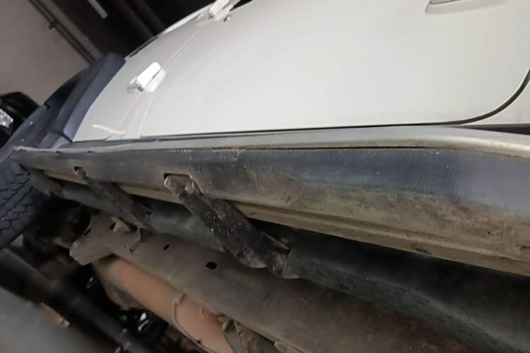 Used BAIC Off-Road BJ40 2016 40L 2.3T Automatic All-Wheel Drive Premium Edition Right Side Sill