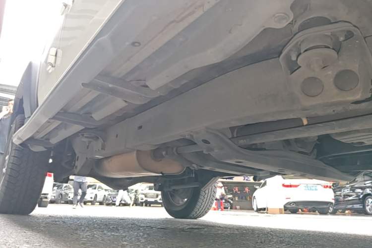 Used BAIC Off-Road BJ40 2016 40L 2.3T Automatic All-Wheel Drive Premium Edition Right Side Sill