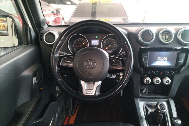 Used BAIC Off-Road BJ40 2016 40L 2.3T Manual All-Wheel Drive Prestige Edition Steering Wheel