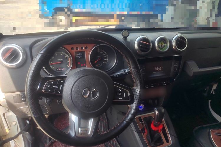 Used BAIC Off-Road BJ40 2016 40L 2.3T Automatic Two-Wheel Drive Prestige Edition Steering Wheel