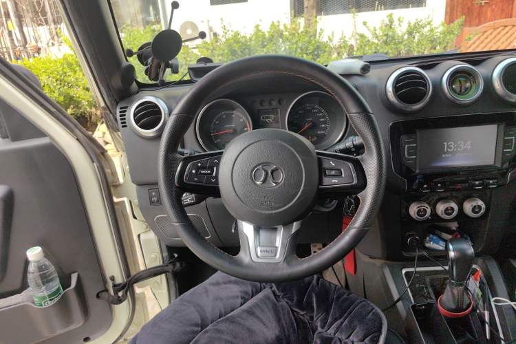 Used BAIC Off-Road BJ40 2016 40L 2.3T Automatic All-Wheel Drive Premium Edition Steering Wheel