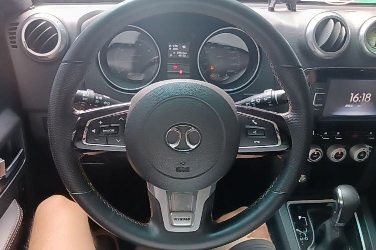 Used BAIC Off-Road BJ40 2016 40L 2.3T Automatic All-Wheel Drive Premium Edition Steering Wheel