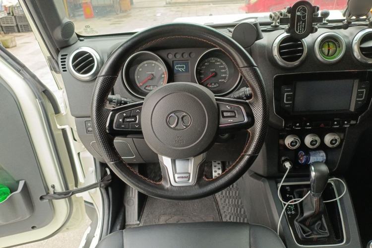 Used BAIC Off-Road BJ40 2016 40L 2.3T Automatic All-Wheel Drive Premium Edition Steering Wheel