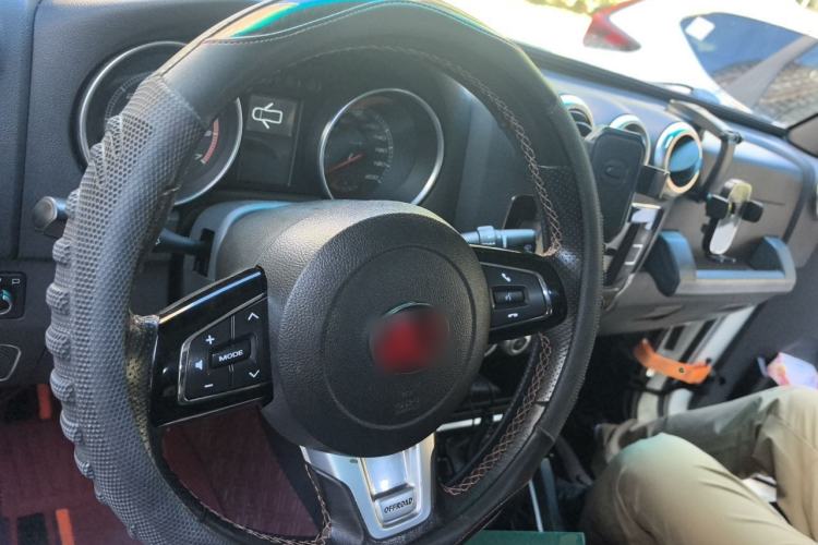 Used BAIC Off-Road BJ40 2016 40L 2.3T Automatic All-Wheel Drive Premium Edition Steering Wheel