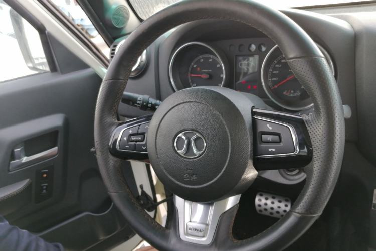 Used BAIC Off-Road BJ40 2016 40L 2.3T Automatic All-Wheel Drive Premium Edition Steering Wheel