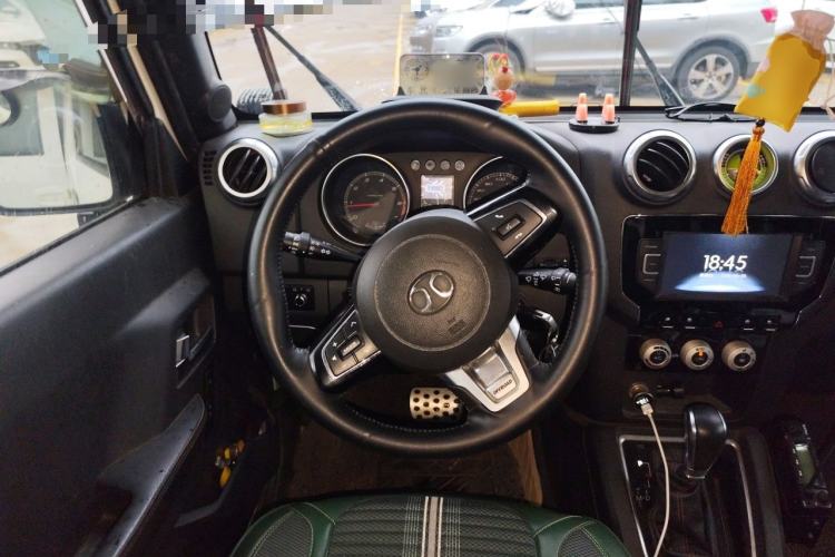 Used BAIC Off-Road BJ40 2016 40L 2.3T Automatic All-Wheel Drive Premium Edition Steering Wheel