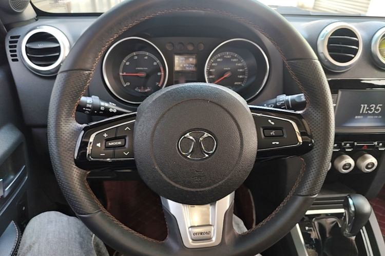 Used BAIC Off-Road BJ40 2016 40L 2.3T Automatic All-Wheel Drive Premium Edition Steering Wheel