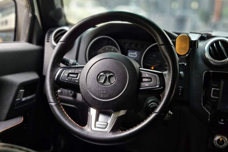 Used BAIC Off-Road BJ40 2016 40L 2.3T Automatic All-Wheel Drive Premium Edition Steering Wheel
