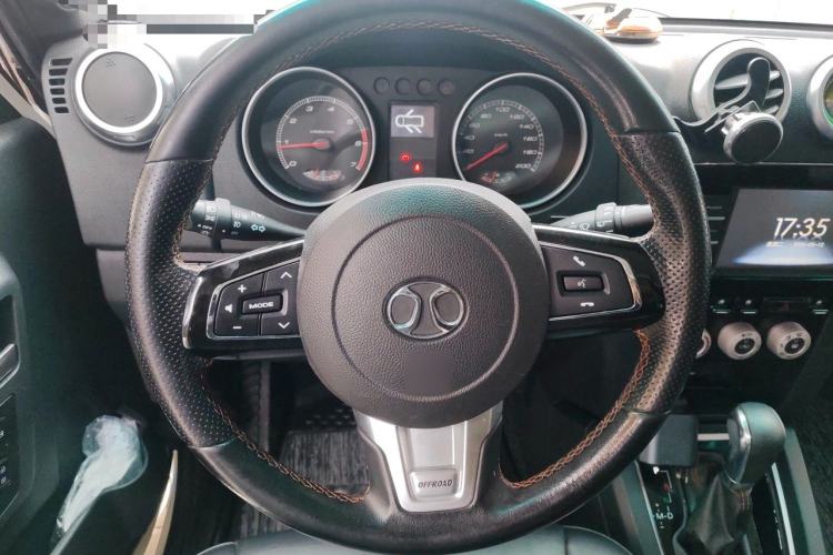 Used BAIC Off-Road BJ40 2016 40L 2.3T Automatic All-Wheel Drive Premium Edition Steering Wheel