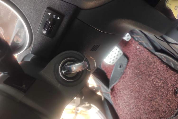 Used BAIC Off-Road BJ40 2016 40L 2.3T Automatic Two-Wheel Drive Prestige Edition Vehicle Key