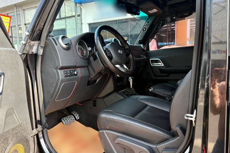 Used BAIC Off-Road BJ40 2017 40L 2.3T Automatic All-Wheel Drive Ring of the Tower Champion Edition Interior 2