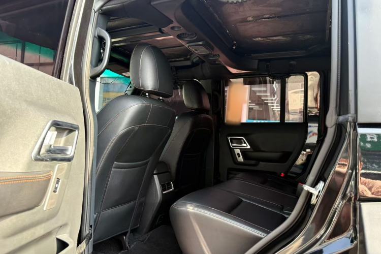 Used BAIC Off-Road BJ40 2017 40L 2.3T Automatic All-Wheel Drive Ring of the Tower Champion Edition Interior 3
