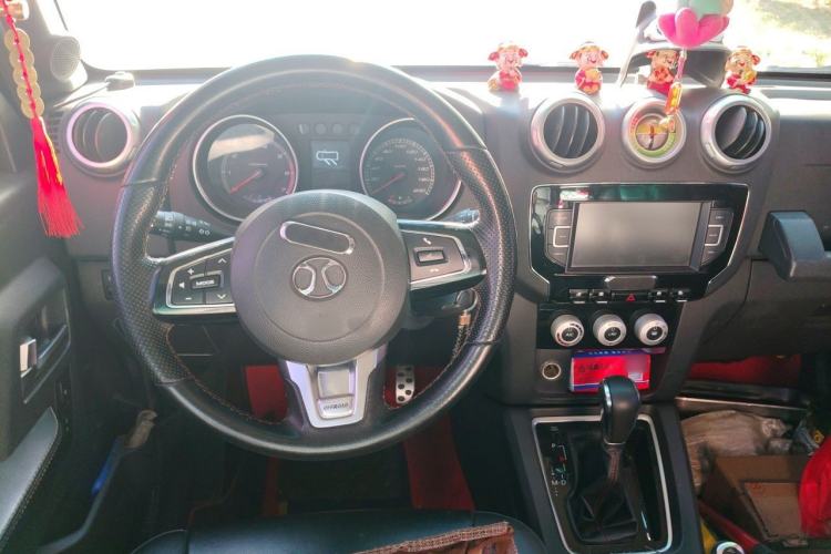 Used BAIC Off-Road BJ40 2017 40L 2.3T Automatic All-Wheel Drive Ring of the Tower Champion Edition Steering Wheel