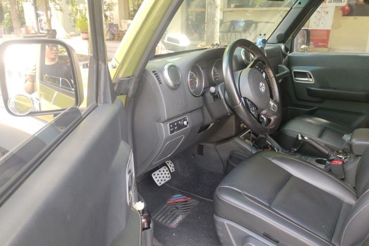 Used BAIC Off-Road BJ40 2017 40L 2.3T Automatic All-Wheel Drive Ring of the Tower Champion Edition Driver Seat