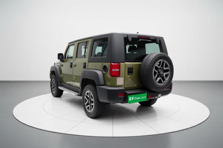 Used BAIC Off-Road BJ40 2017 40L 2.3T Automatic All-Wheel Drive Ring of the Tower Champion Edition Exterior 2