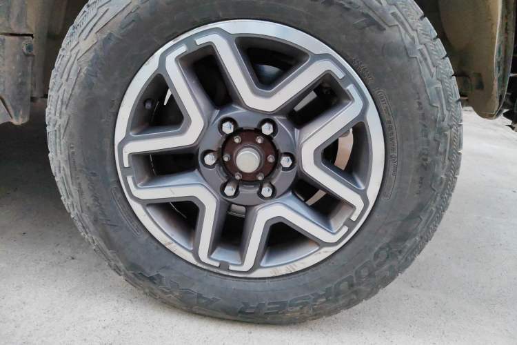 Used BAIC Off-Road BJ40 2017 40L 2.3T Automatic All-Wheel Drive Ring of the Tower Champion Edition Exterior 4