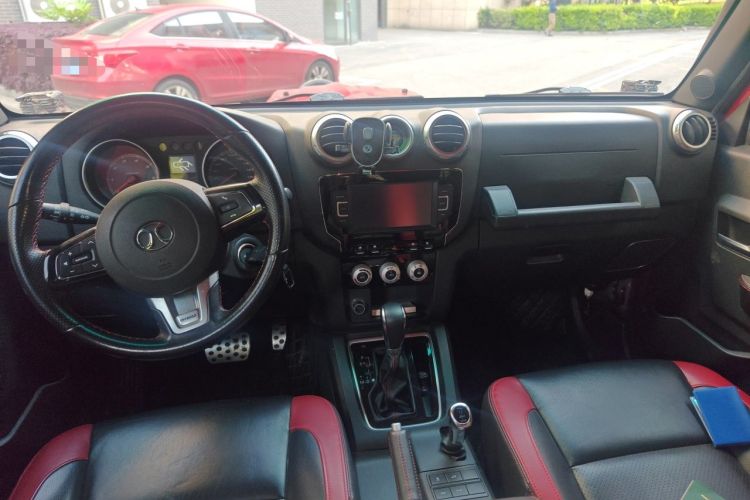 Used BAIC Off-Road BJ40 2017 40L 2.3T Automatic All-Wheel Drive Ring of the Tower Champion Edition Center Console