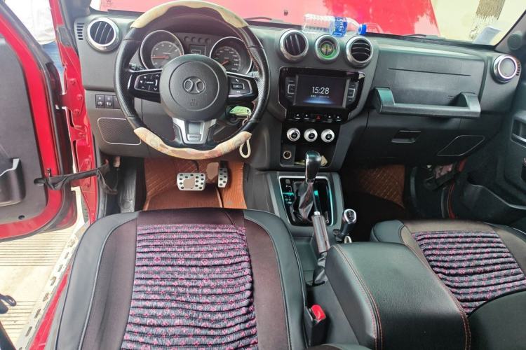 Used BAIC Off-Road BJ40 2017 40L 2.3T Automatic All-Wheel Drive Ring of the Tower Champion Edition Center Console