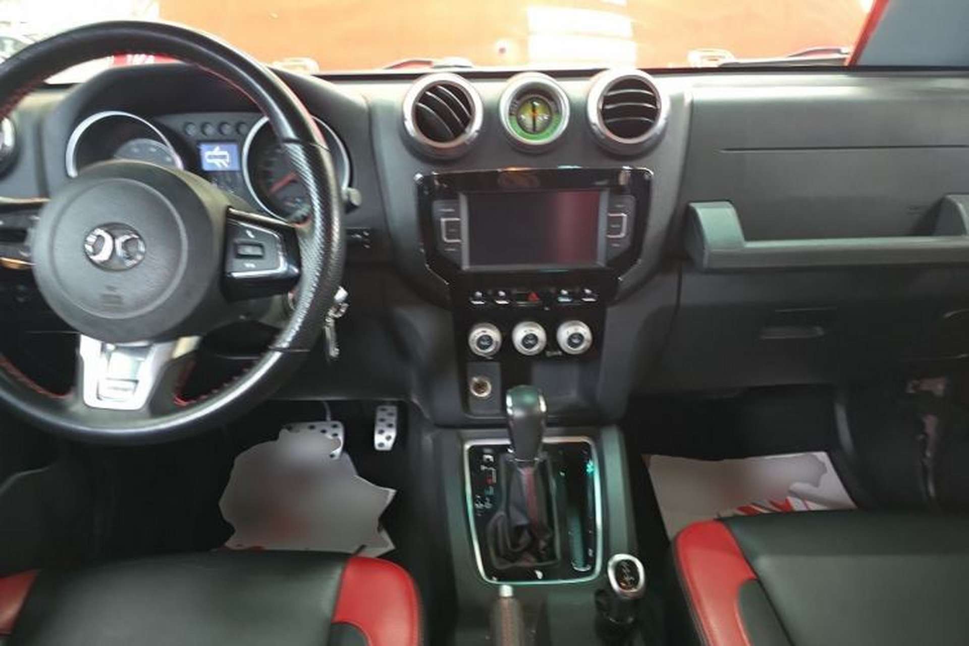Used BAIC Off-Road BJ40 2017 40L 2.3T Automatic All-Wheel Drive Ring of the Tower Champion Edition Center Console