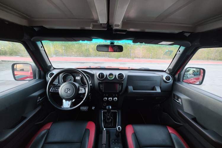 Used BAIC Off-Road BJ40 2017 40L 2.3T Automatic All-Wheel Drive Ring of the Tower Champion Edition Center Console