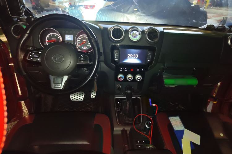 Used BAIC Off-Road BJ40 2017 40L 2.3T Automatic All-Wheel Drive Ring of the Tower Champion Edition Center Console