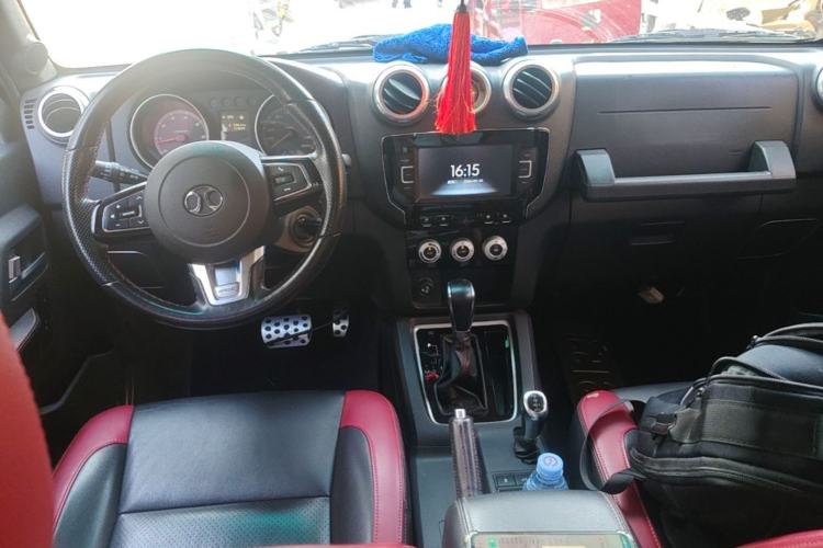 Used BAIC Off-Road BJ40 2017 40L 2.3T Automatic All-Wheel Drive Ring of the Tower Champion Edition Center Console