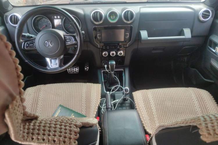 Used BAIC Off-Road BJ40 2017 40L 2.3T Automatic All-Wheel Drive Ring of the Tower Champion Edition Center Console