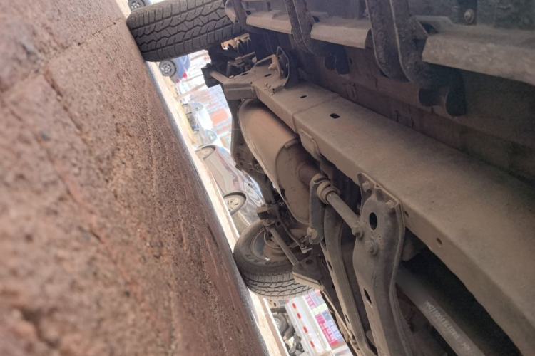 Used BAIC Off-Road BJ40 2017 40L 2.3T Automatic All-Wheel Drive Ring of the Tower Champion Edition Chassis Front Right