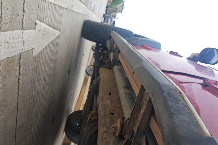 Used BAIC Off-Road BJ40 2017 40L 2.3T Automatic All-Wheel Drive Ring of the Tower Champion Edition Chassis Rear Left
