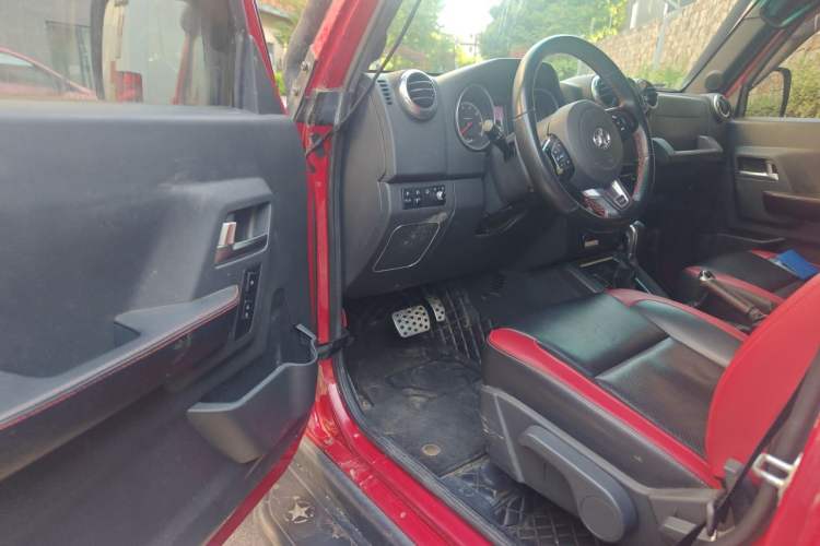 Used BAIC Off-Road BJ40 2017 40L 2.3T Automatic All-Wheel Drive Ring of the Tower Champion Edition Driver Seat