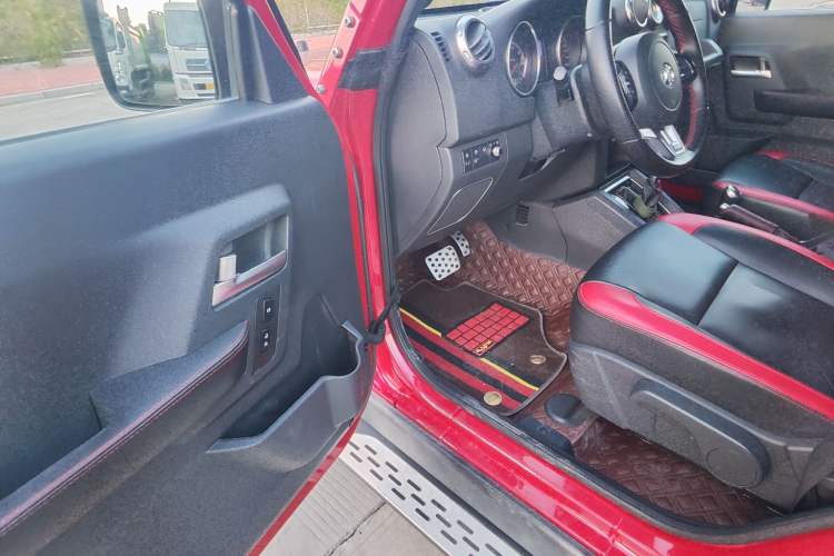 Used BAIC Off-Road BJ40 2017 40L 2.3T Automatic All-Wheel Drive Ring of the Tower Champion Edition Driver Seat