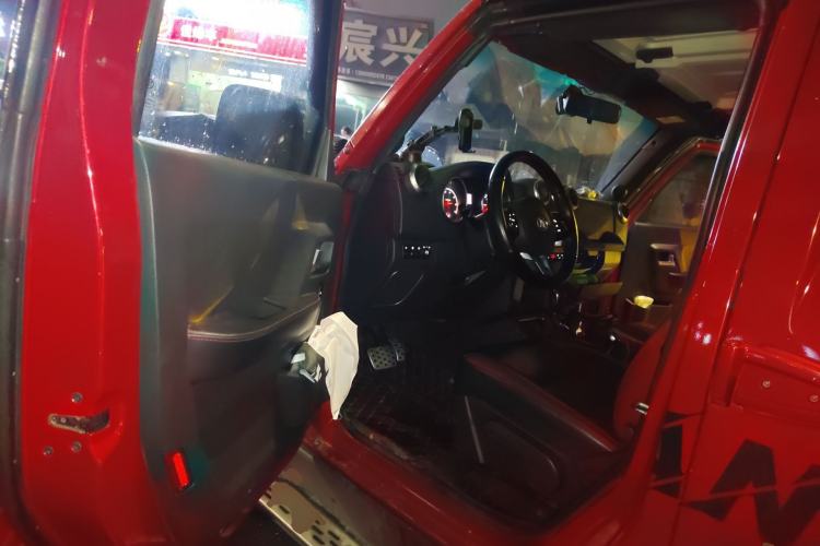 Used BAIC Off-Road BJ40 2017 40L 2.3T Automatic All-Wheel Drive Ring of the Tower Champion Edition Driver Seat