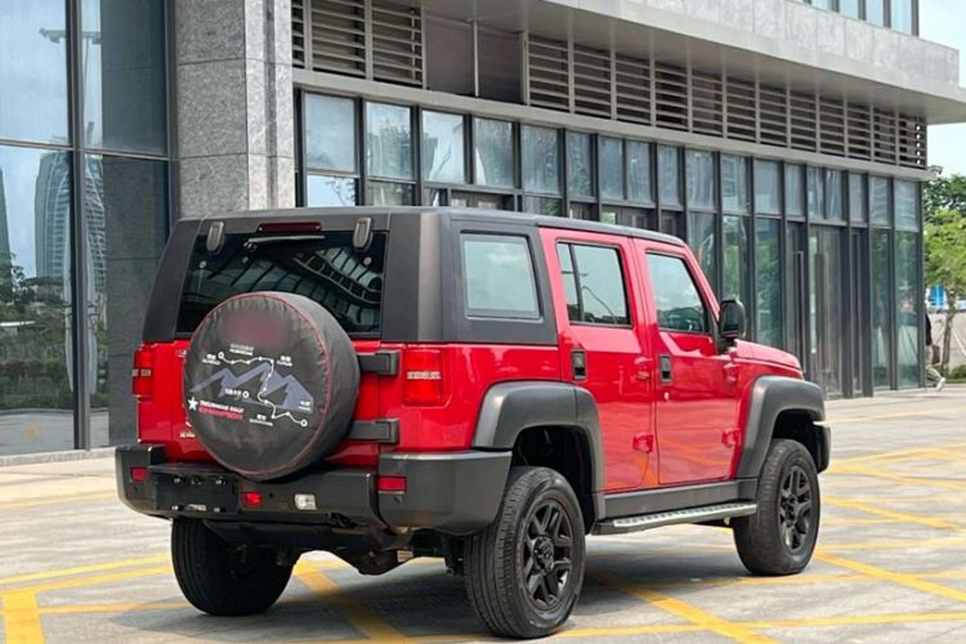 Used BAIC Off-Road BJ40 2017 40L 2.3T Automatic All-Wheel Drive Ring of the Tower Champion Edition Exterior 1