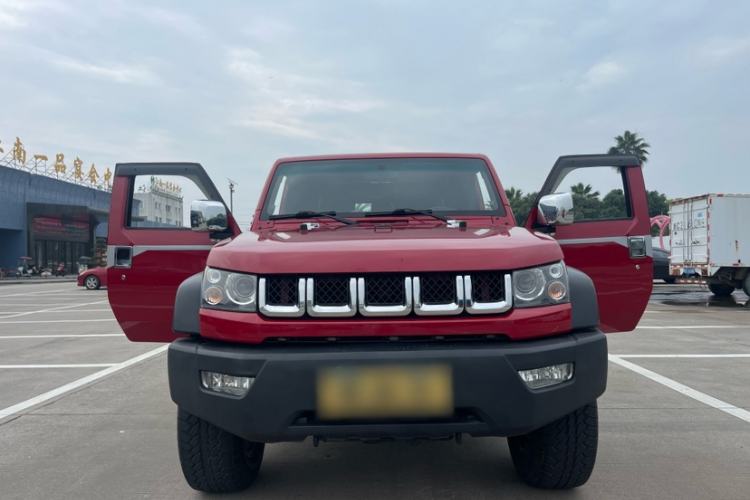 Used BAIC Off-Road BJ40 2017 40L 2.3T Automatic All-Wheel Drive Ring of the Tower Champion Edition Exterior 1