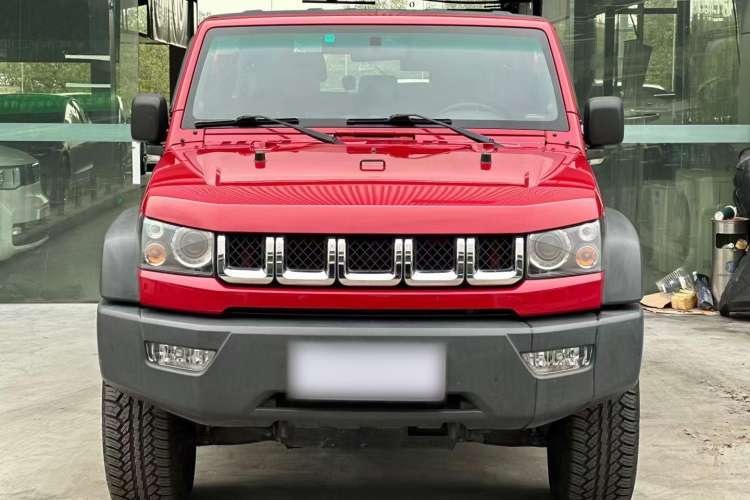 Used BAIC Off-Road BJ40 2017 40L 2.3T Automatic All-Wheel Drive Ring of the Tower Champion Edition Exterior 1