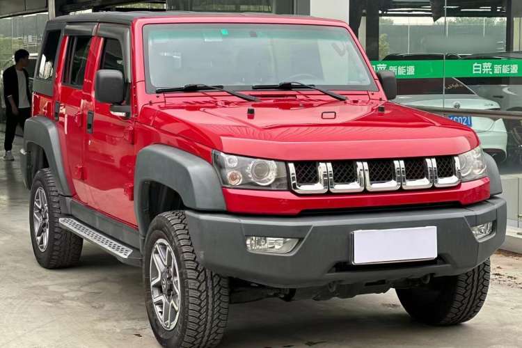 Used BAIC Off-Road BJ40 2017 40L 2.3T Automatic All-Wheel Drive Ring of the Tower Champion Edition Exterior 2