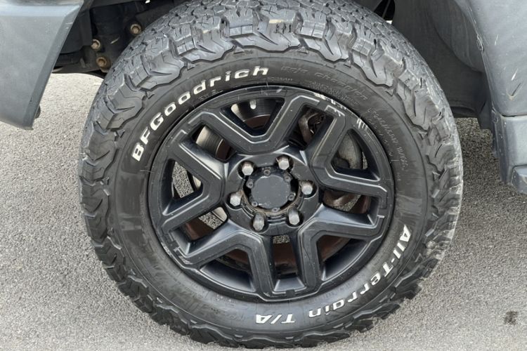 Used BAIC Off-Road BJ40 2017 40L 2.3T Manual Four-Wheel Drive Ring of the Tower Champion Edition Exterior 2