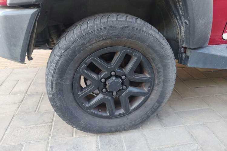 Used BAIC Off-Road BJ40 2017 40L 2.3T Automatic All-Wheel Drive Ring of the Tower Champion Edition Exterior 4